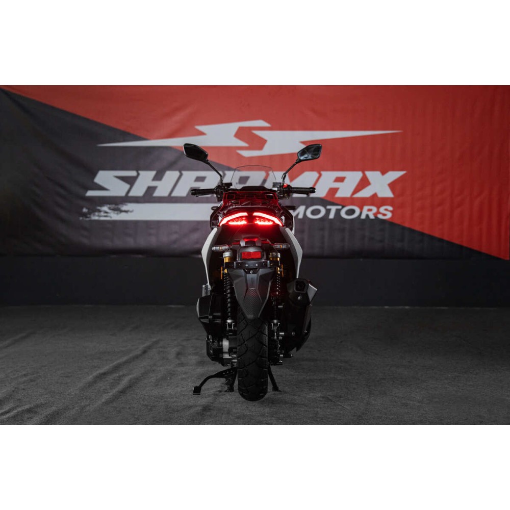 Мотоцикл SHARMAX MaxiScooter D Editions 200 (2024)