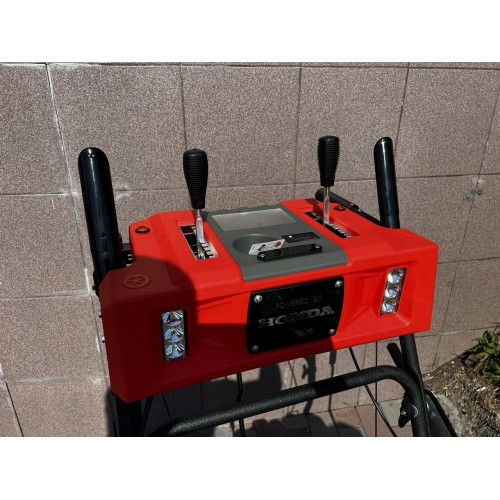 Снегоуборщик HONDA 13HP