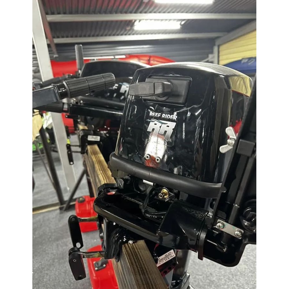 2х-тактный лодочный мотор REEF RIDER RR9.8FHS Б/У