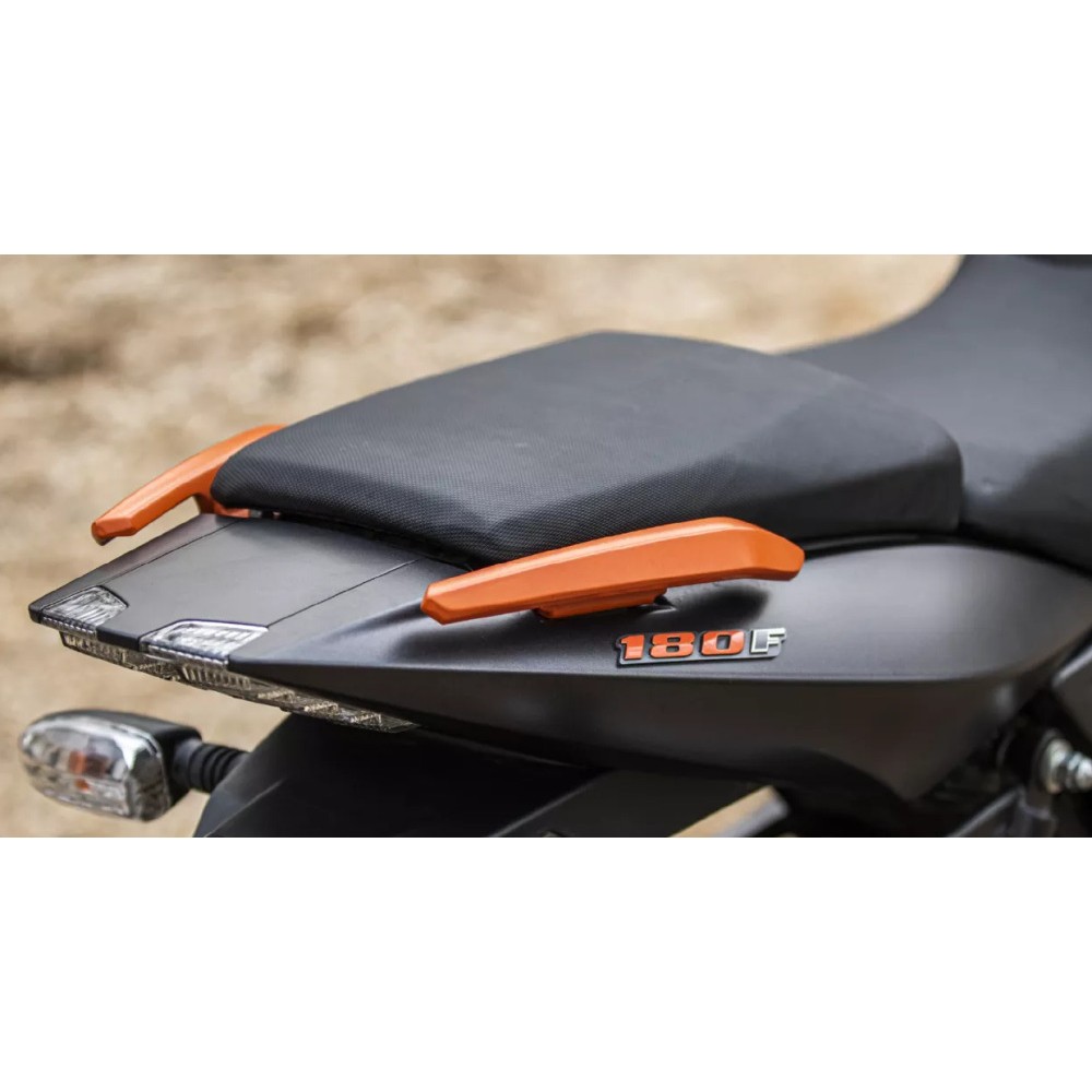 Мотоцикл BAJAJ Pulsar 180